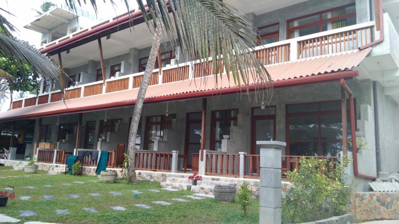 Relax Beach Resort Weligama Exterior foto