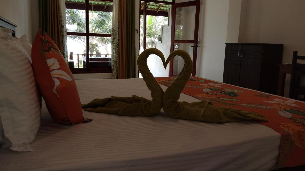 Relax Beach Resort Weligama Exterior foto